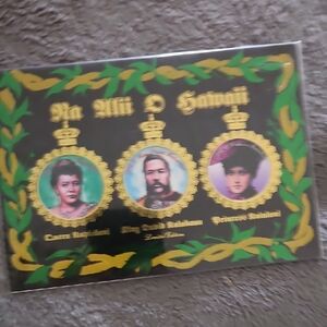 Hawaiian Royalty Souvenir Pogs